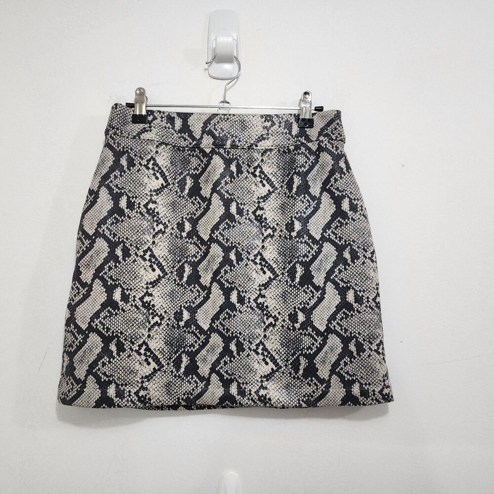 Vylette Womens White Snake Print Mini Skirt Size S Zipper Front Knit Stretch